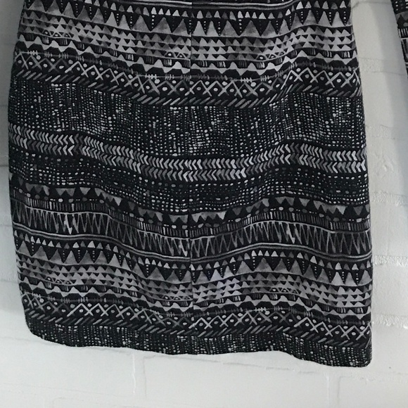 Volcom Mini dress Longsleeve Cutout back Native Skater Black Gray S - Picture 7 of 9